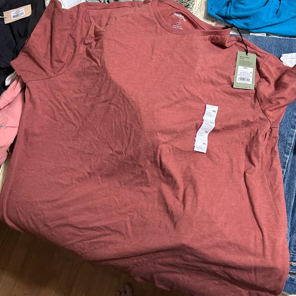 NWT Men’s T-Shirt Size XXL